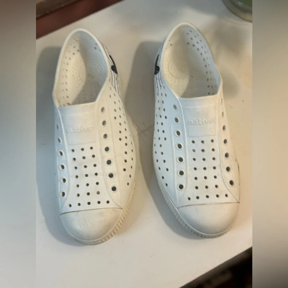 Native Shoes Kid's Jefferson Block Shoes - J4 gently worn didn’t know what to - Picture 2 of 10